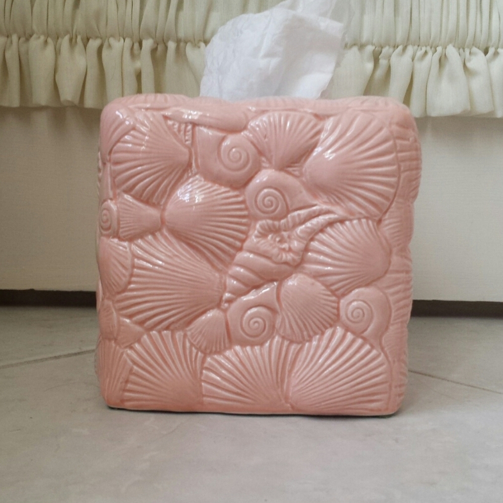 Porcelain Shell Tissue Box Holder